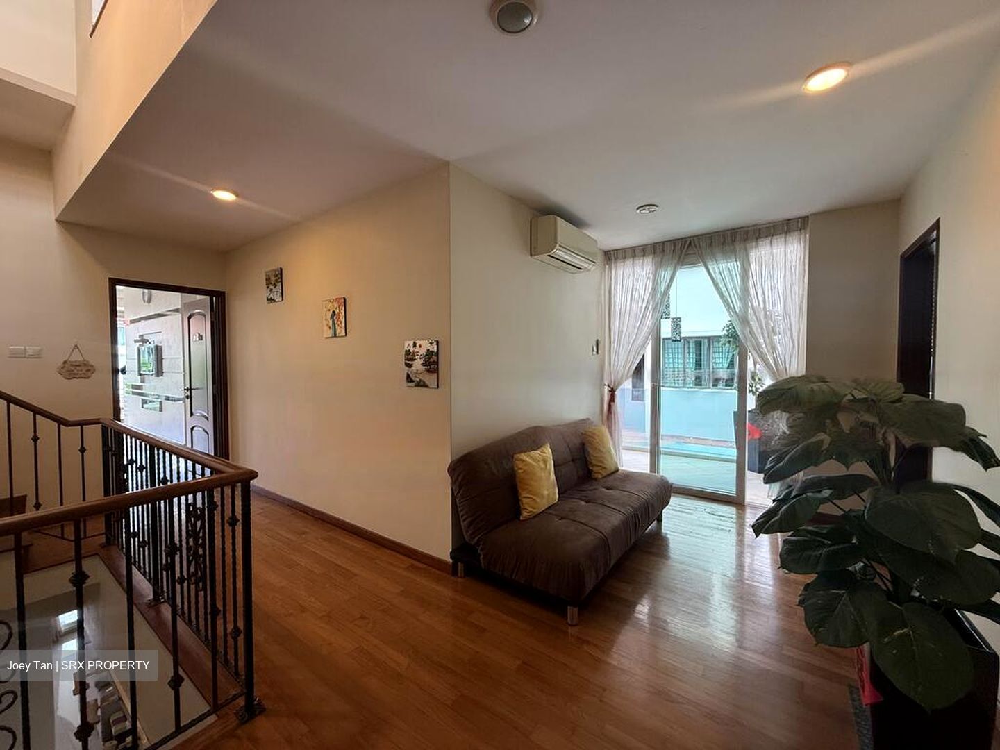 Flower Road (D19), Semi-Detached #447776141